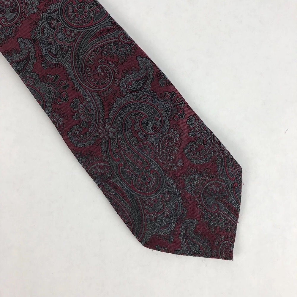 Wembley Neck Tie Men's Silk Red Gray Paisley Career Business (T)